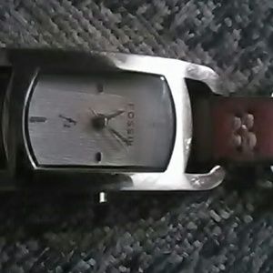 ⌚ Ladies Leather FOSSIL Watch ⌚